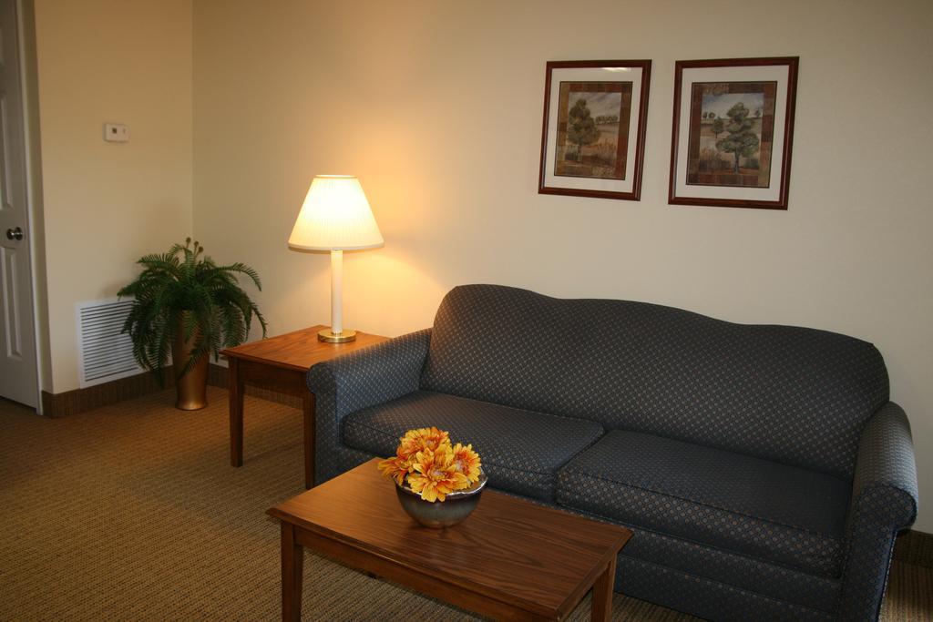 Affordable Suites Of America Фредериксберг Экстерьер фото
