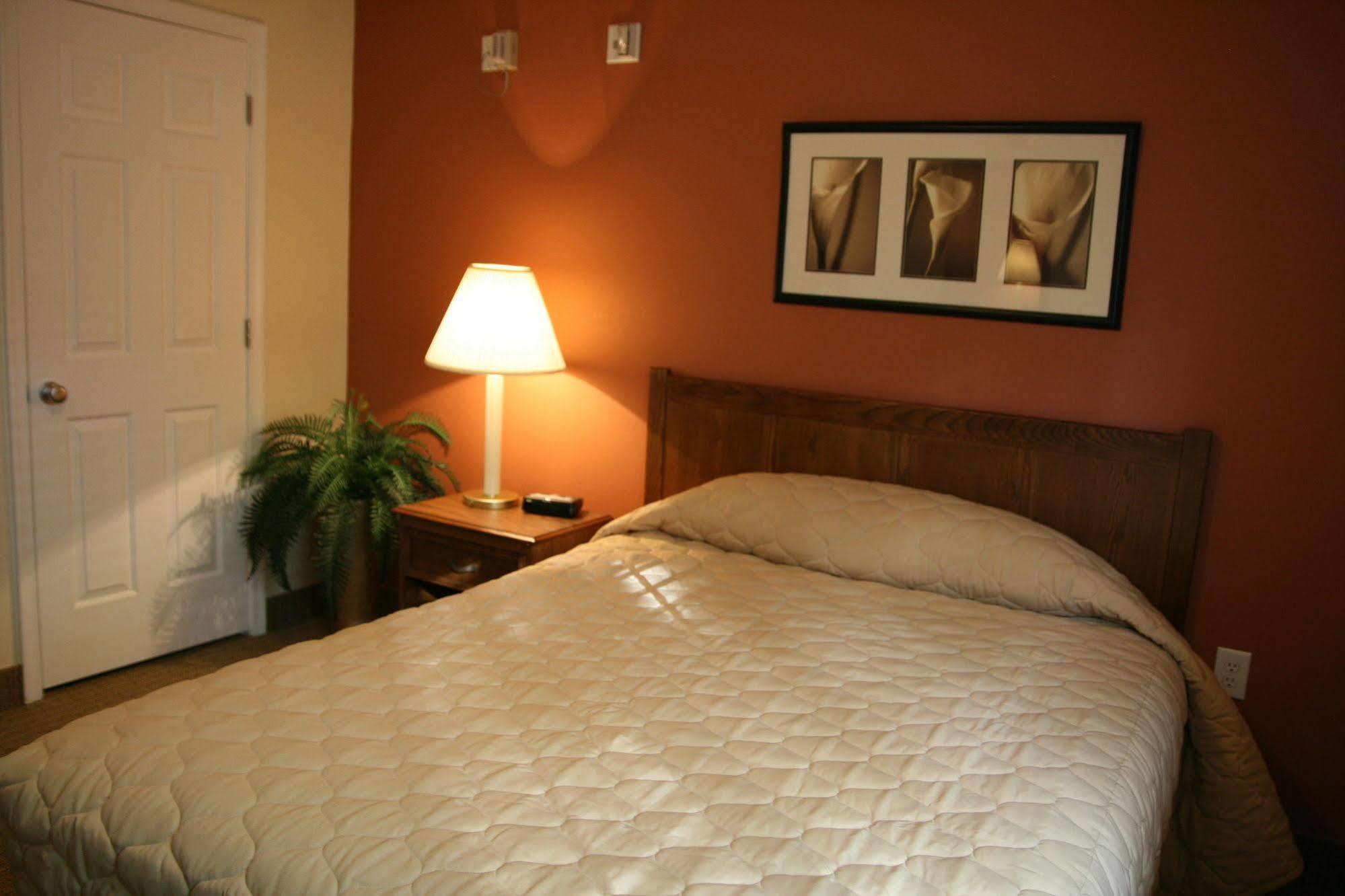 Affordable Suites Of America Фредериксберг Экстерьер фото